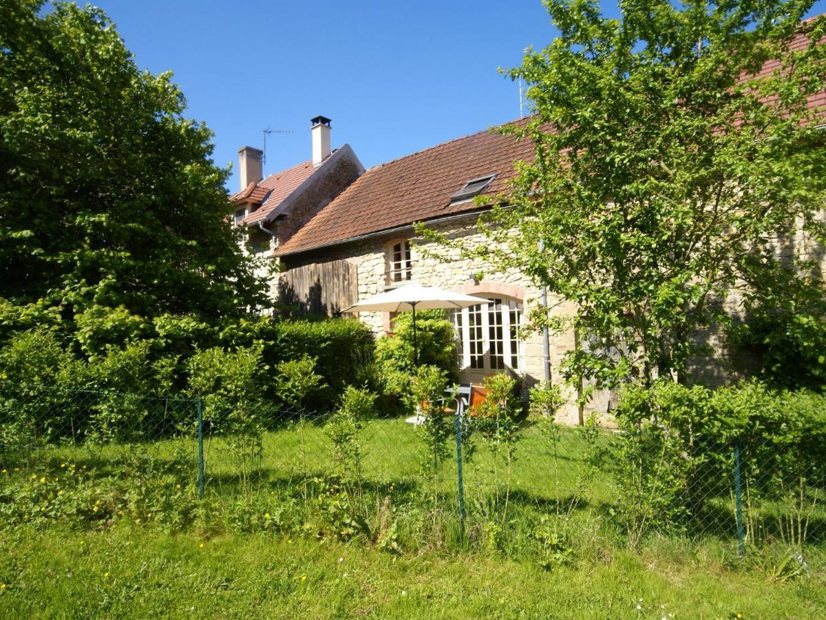 Holiday Home In Saizy With Patio Vignol Eksteriør billede